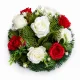 Sírkoszorú, fehér-piros selyemvirágos – 25 cm (9 virág)