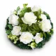 Sírkoszorú, fehér selyemvirágos – 25 cm (9 virág)