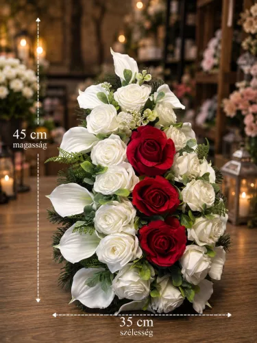 Álló, csepp alakú temetési koszorú 45 cm, fehér selyem rózsákkal, kálákkal és piros rózsákkal, fenyőalapon