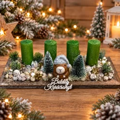 Karácsonyi asztaldísz, adventi gyertyával, capibara figura