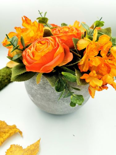 Virágok kerámia kaspóban (narancssárga)