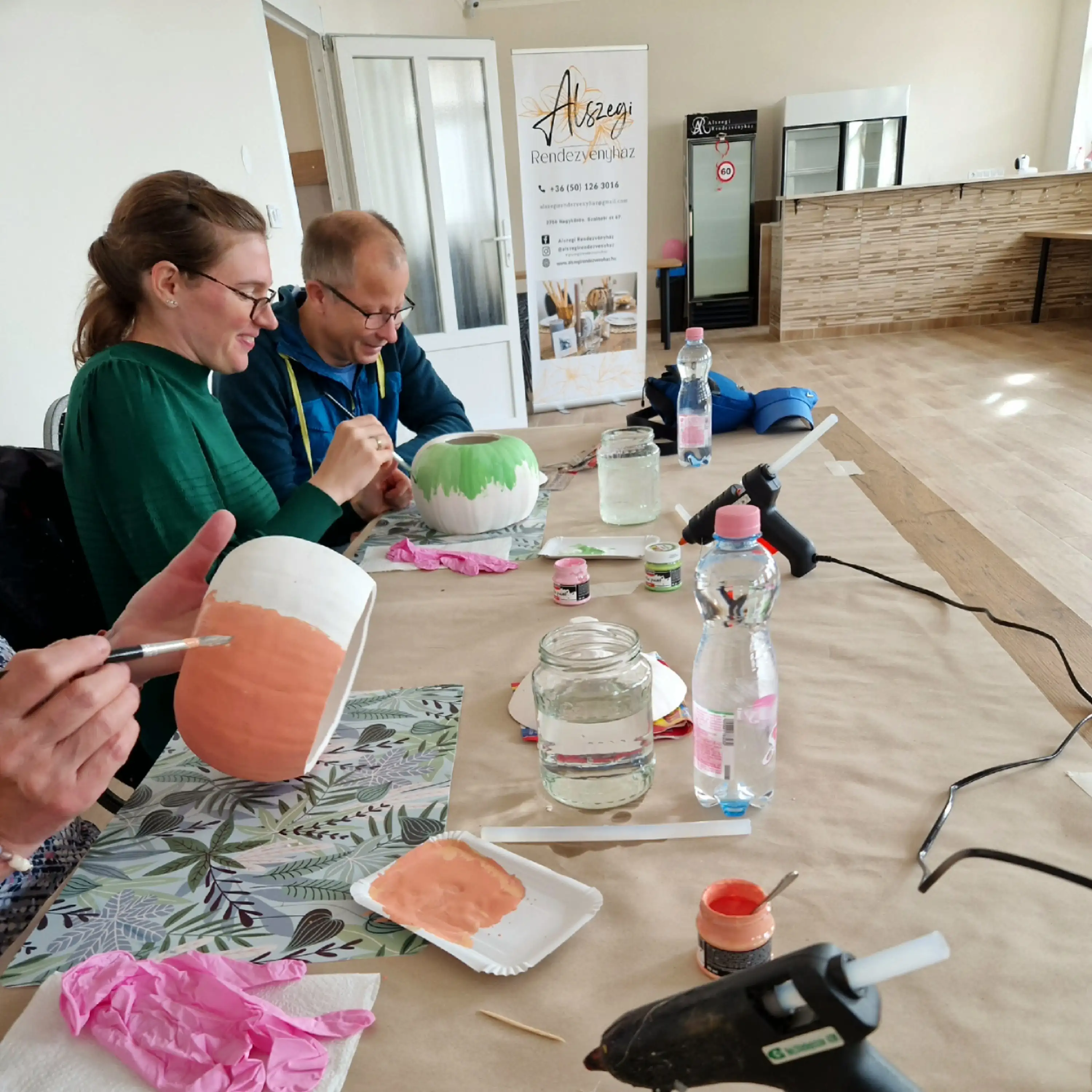 papírmasé tök festése